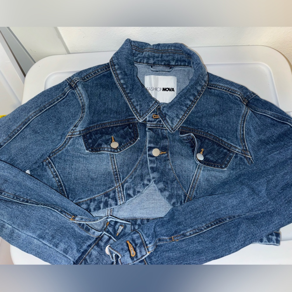 Cropped Denim top
